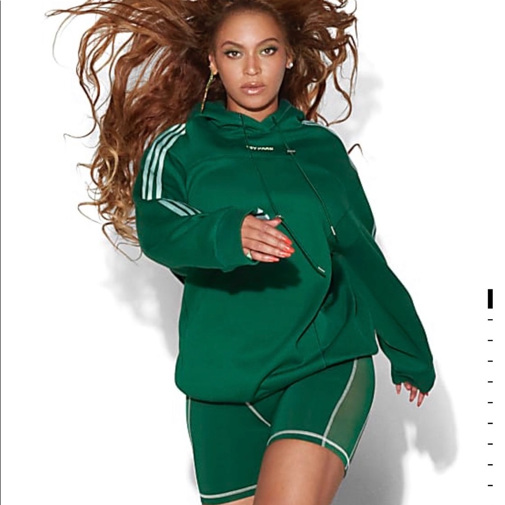 🐝Ivy Park green cycling shorts - Picture 3 of 8